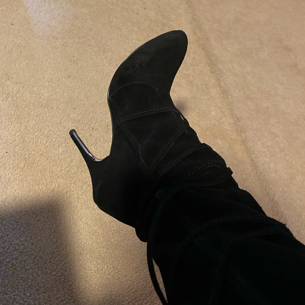 Sexy black suede stiletto boots!